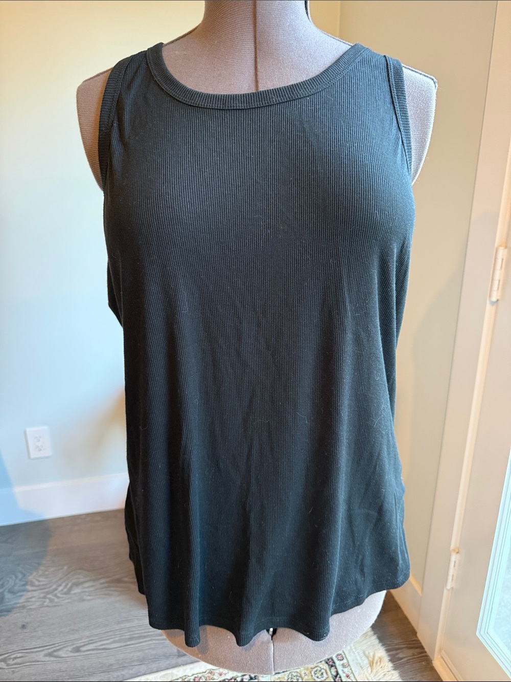 NWOT Danskin black Ribbed Scoop Neck Tank
